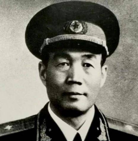 十五军军长是秦基伟,而下辖三个主力师,又是谁任师长_解放战争_渡江
