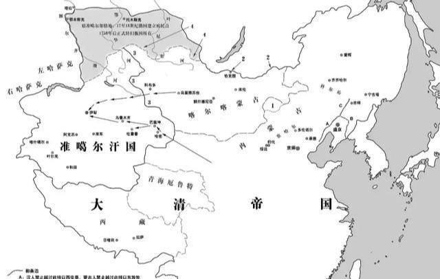 清朝中期版图1688年,葛尔丹击败喀尔喀部,在外蒙古站稳了脚跟,随即