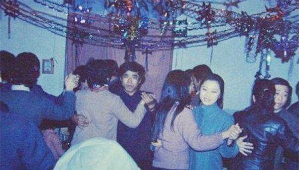 他哪里会想到,由于马燕秦母女的特殊情况,他竟然被人当成了流氓,并且