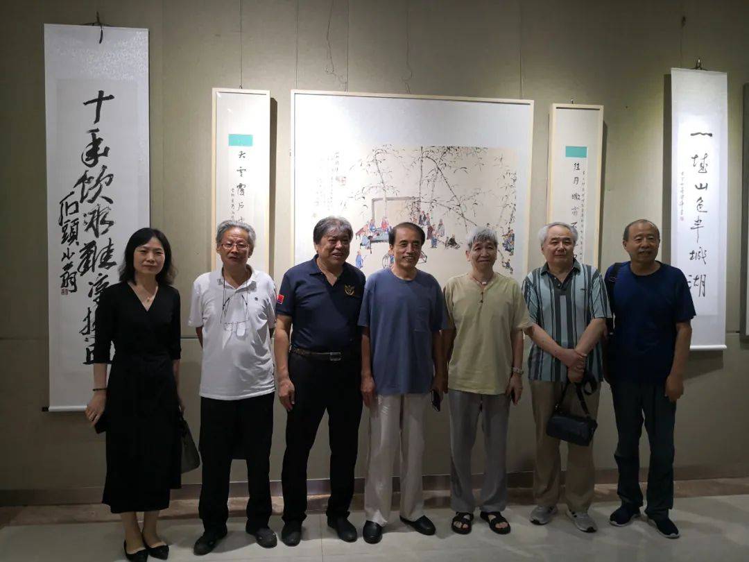 参 展 艺 术 家(依年龄序,点击艺术家名字查看链接)齐辛民吴泽浩李