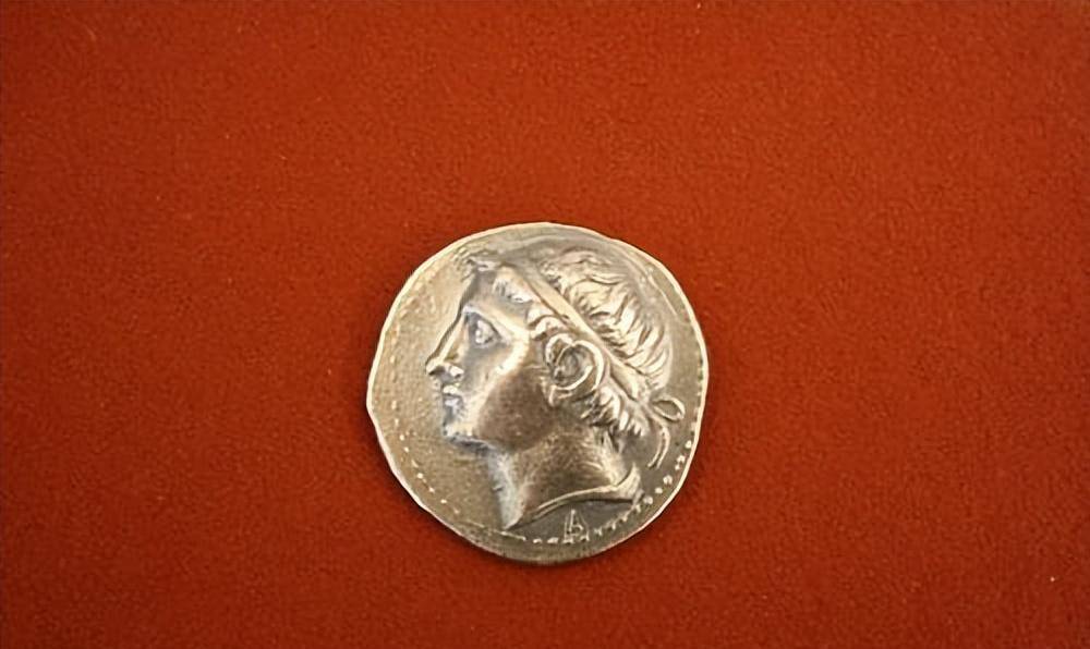 ˹�ʹ�ֻ�ǹ�ϣ���ĳǰΪ���Ծ���ʵ�����ƣ����������� ...