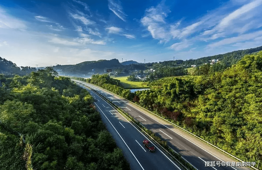 海拔1300米以上的避暑房就在南川，那里栖身情况好，夏日凉爽重庆人心中的NO.1