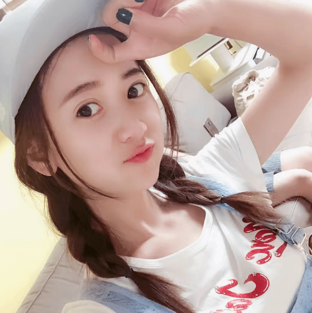 原创一路走好！31岁抗癌女网红娟娟去世，19年确诊，最后画面曝光
