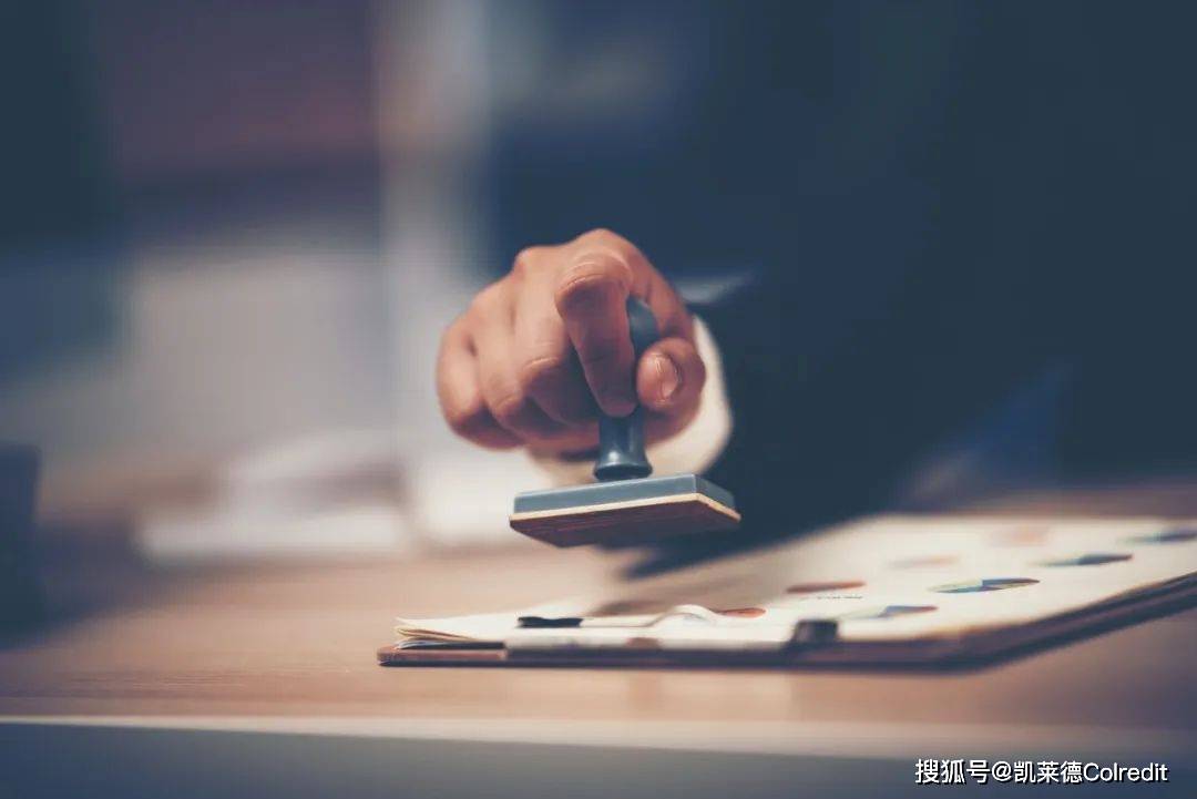 乱给员工开具与事实不符的收入证明，公司会承担相应的法律风险！
