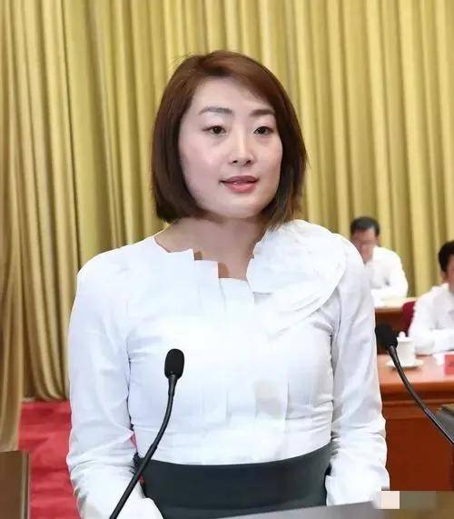 千亿家族独生女宗馥莉：41岁未婚，竟是因为怕男人谋家产？