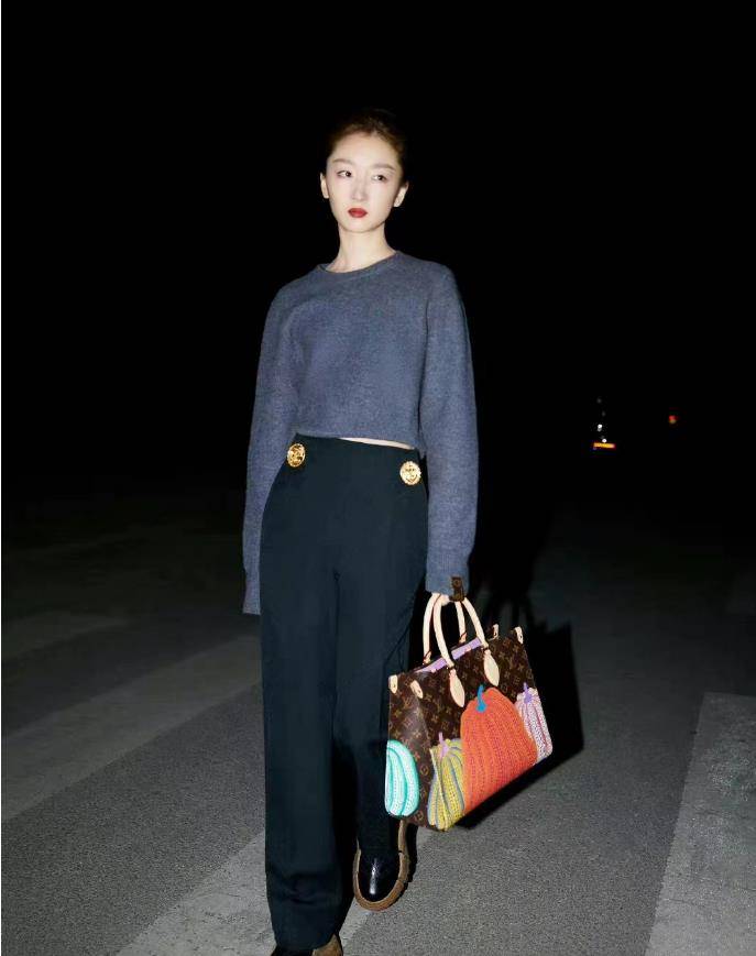 �ܶ�������������ƶ�Ҫ����վ����ͬ��ɻ����㣬Ϳ�촽�� ...