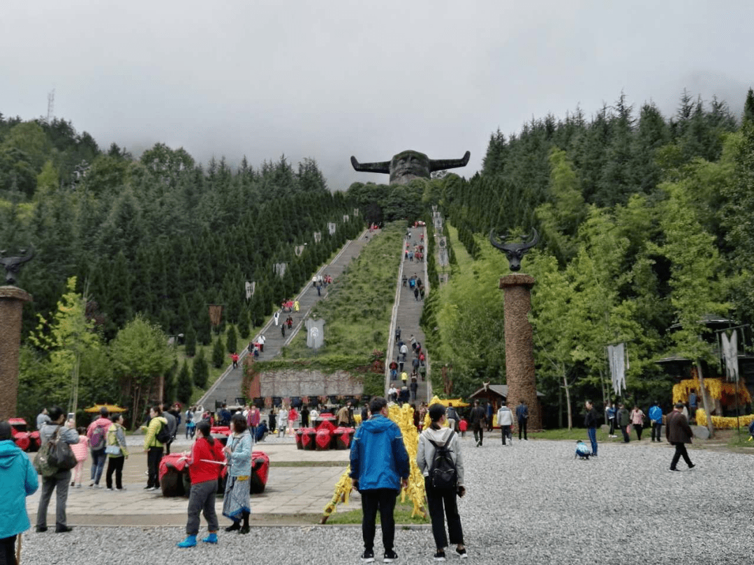 中国第一部天文光景诗歌专集《行走中国》（节选）第三篇章：天文文脉篇.