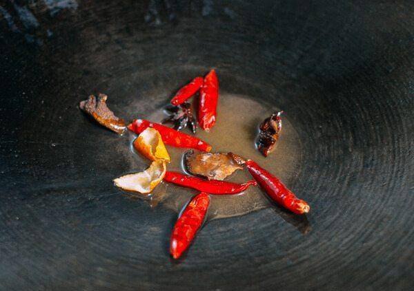 鸡肉如许做，鲜美嫩滑口味好，还能够帮忙消化，加强人体代谢呢