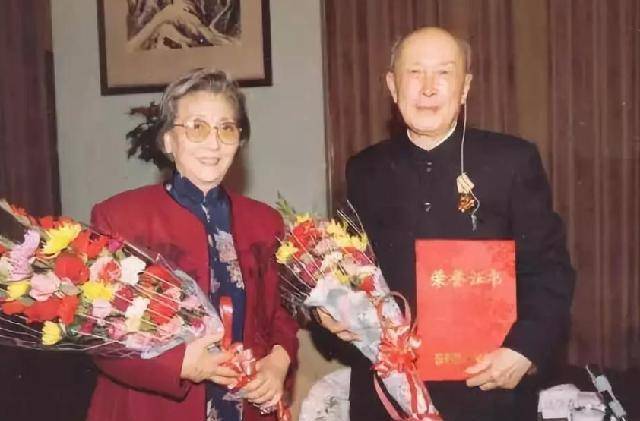 ��Ӣ̸Ǯѧɭ������÷����ͷ�������ĭ62�أ�����ȴ�ܲ��� ...