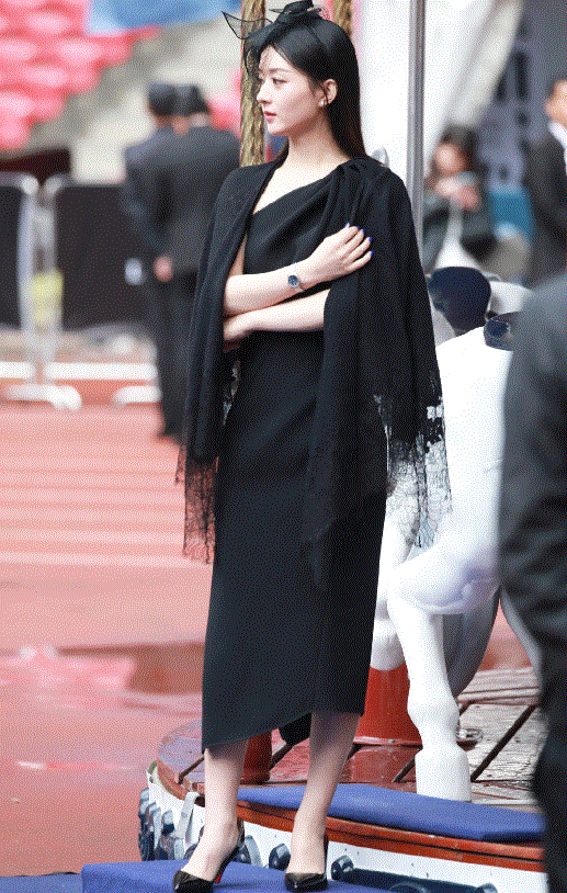 ����ӱ��������ѥ����ʱ�˰�ɯ���������ȣ�����������