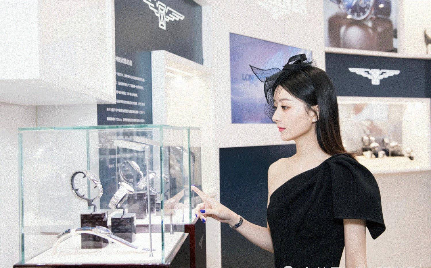 ����ӱ��������ѥ����ʱ�˰�ɯ���������ȣ�����������