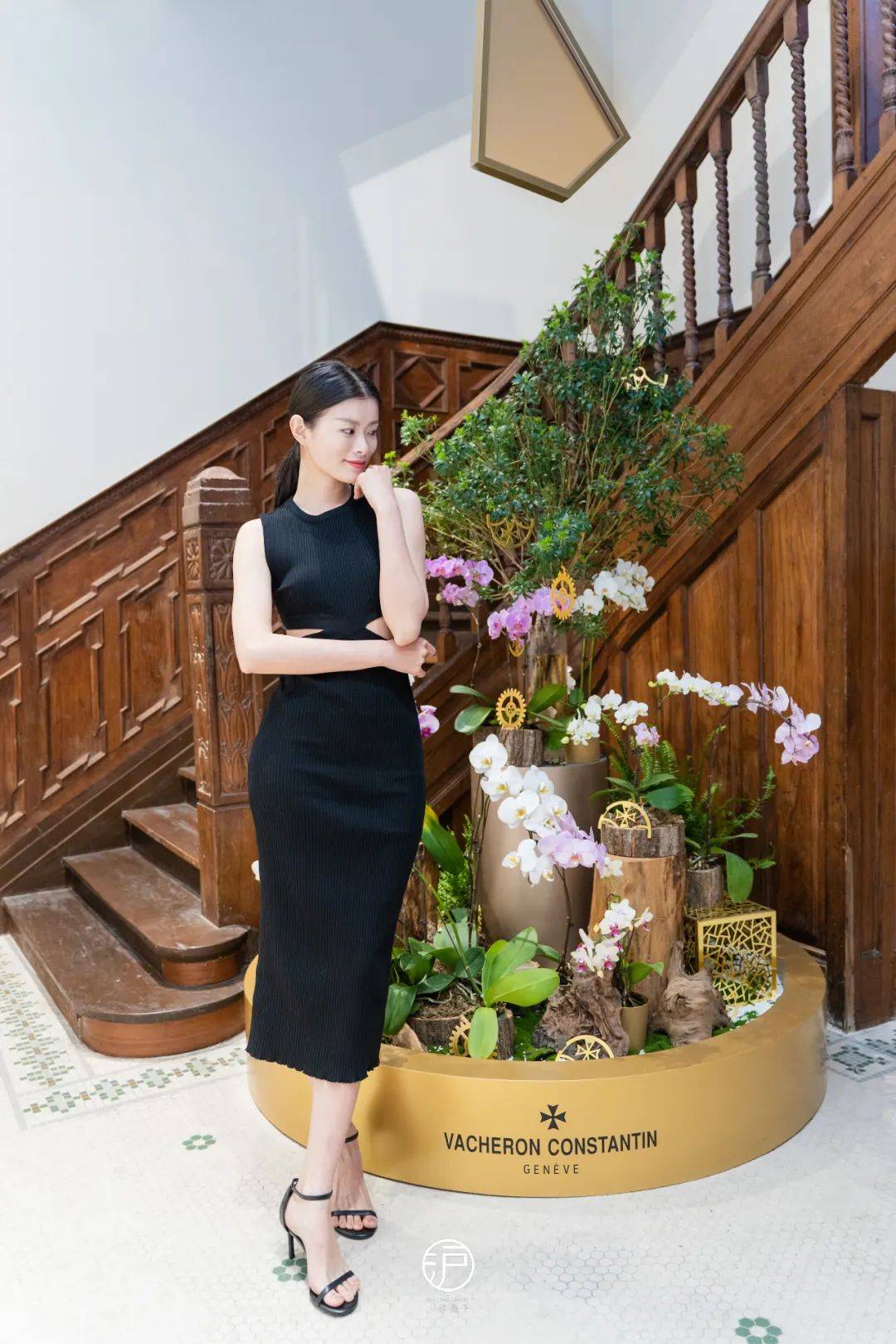 �ڰ�����԰,������ʫ���١��߼��Ʊ�֮��������