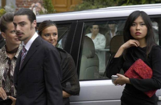 26���й�Ů�����ݳ�Ʒ��򹤣�ȴ�޸�����ʱ���ӣ����� ...