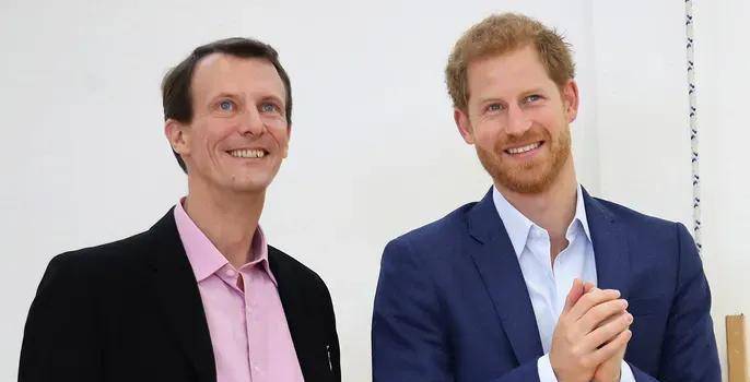 ����ڶ���������Լ��ϣķ���ں���ʧȥ����ͷ�������ƾ� ...