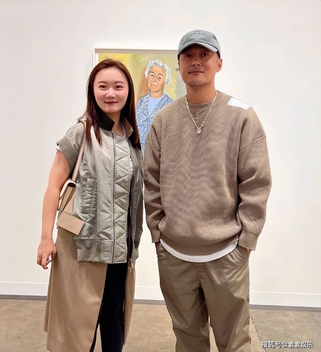 刘嘉玲和梁朝伟看艺术展，余文乐 彭于晏等数十位明星都在现场