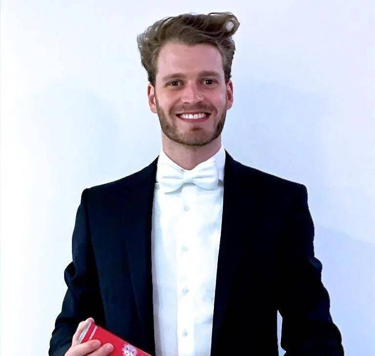 �����ں������չȭ�ŵĴ���������������