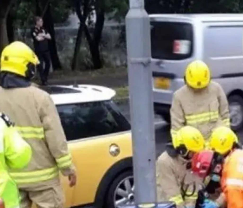 2015年，香港传授成心在车内放2个瑜伽球，妻女开车“不测身亡”