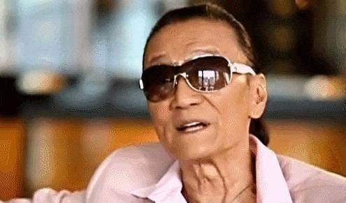 л��Ĭ�����������Щ������˽�£�����ֻ�����ö��ӿ���