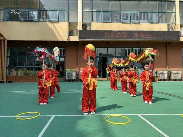 书香满园，浸润童心—惠济区花园口幼儿园举行读书月开幕式