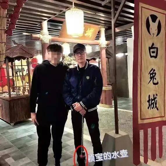原创冯绍峰分手后换了新头像，却与赵丽颖都不舍得将情侣头像换掉