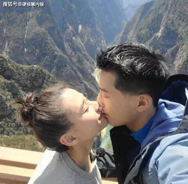 窦骁又穷胸毛又多能让赌王千金献身？看到她闺蜜说出答案后我酸了