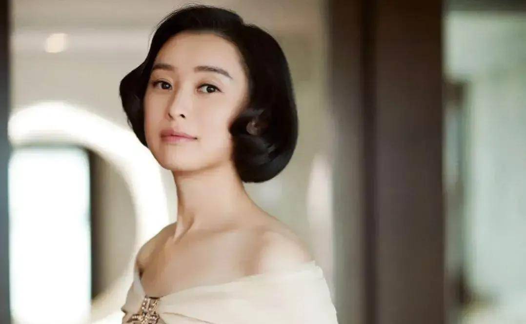 女演员吴越不是特别漂亮，但是她的演技非常好，我想了解更多！