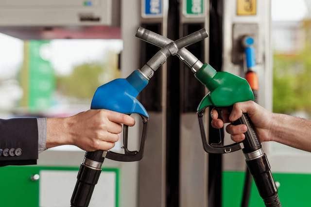 油价调整最新消息：今日5月6日，92、95号汽油预计下调390元/吨