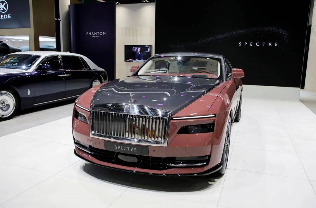 尤物丨世界上最贵的电动车，劳斯莱斯闪灵为什么不拼百公里加速？