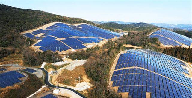 全球第一大太阳能江南体育电站：出自印度之手发电高出中国最强698兆瓦(图2)