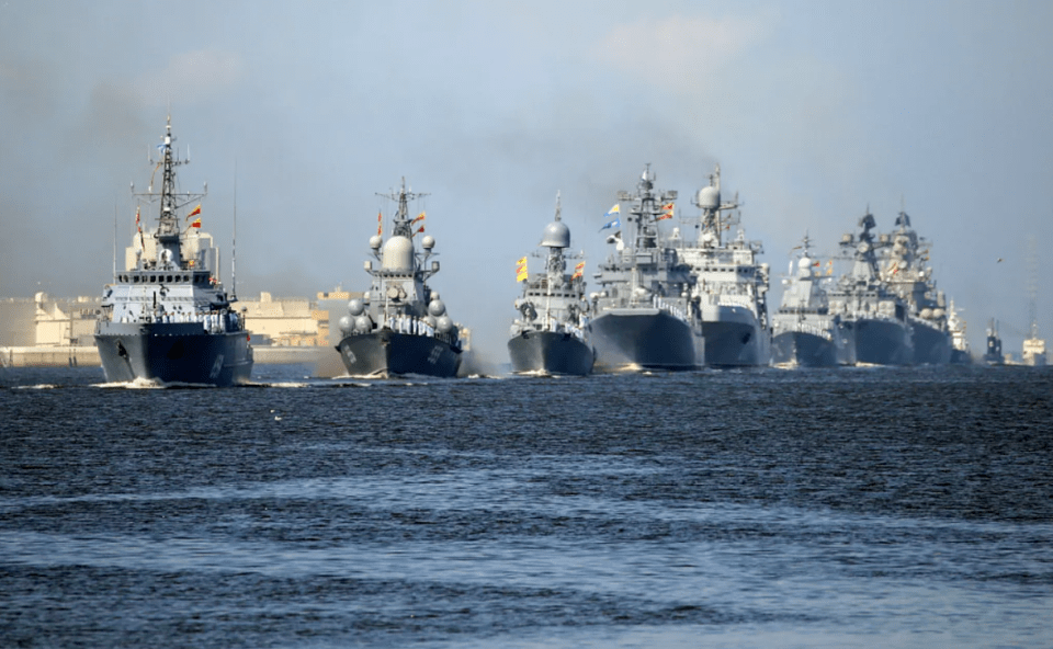 乌司令秀战绩，称摧毁18艘俄方舰艇，波兰总统提醒：普京还没输过