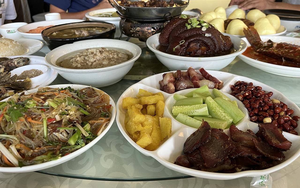 原创
            在云南，随礼100块钱，能吃到什么档次的宴席？答案有些意外丨云南结婚随礼多少钱