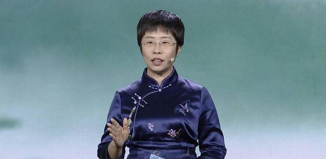 原创蒙曼：46岁的北大单身女博士，坦言“婚姻不是生活的必需品”