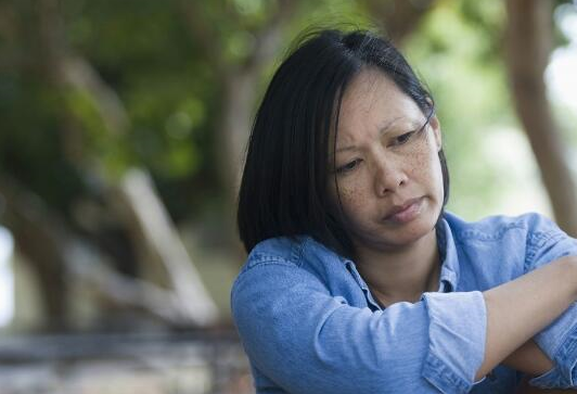 更年期的女人多吃这几样食物缓解症状可能比