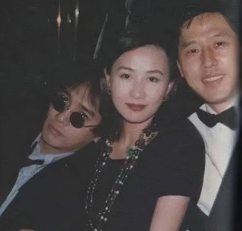 刘嘉玲 刘嘉玲和唐鹤德这样合影网友炸了| 加西网(温哥华门户)