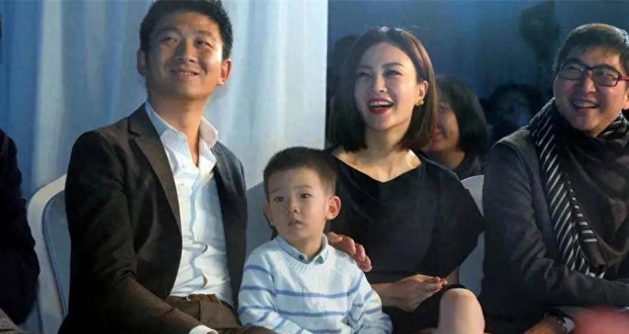 原创刘孜：与富商相恋3个月闪婚，婚后生一子，丈夫一家把她宠成宝