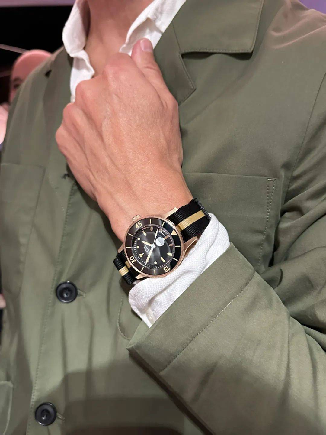 ������ʮ�x�ֳ�������Ʒ!�����Ϸ�,�ͻ��������ĵ�һ���֤����