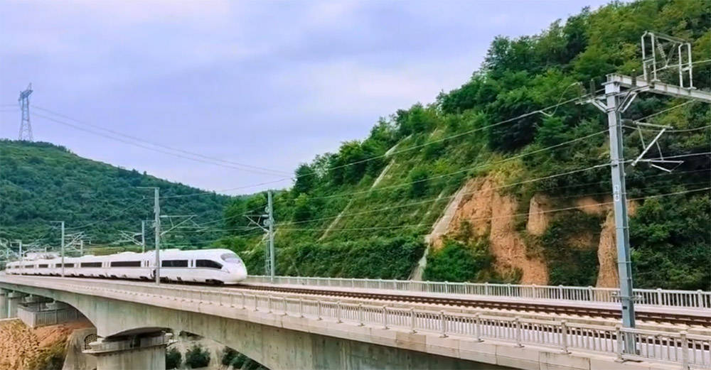 贵广高铁提速，贵阳到广州3小时39分钟就到了