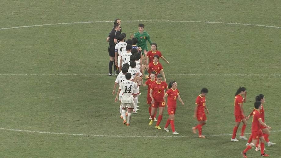中国女足太失落，赛后没谢场！出线形势只剩2种，狂胜泰国+碾压韩国