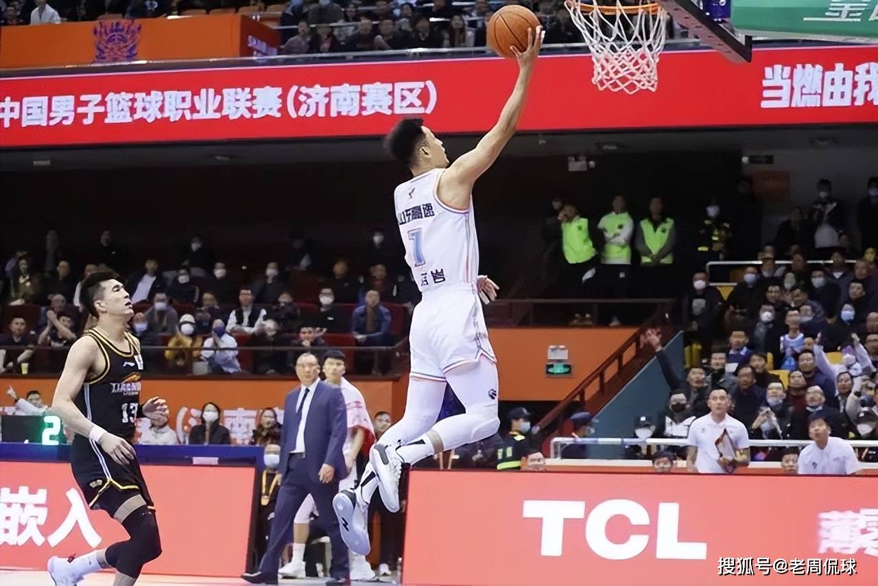 山东男新外援直接出现，前NBA后卫将去加盟，球队问题不是换外援能转变