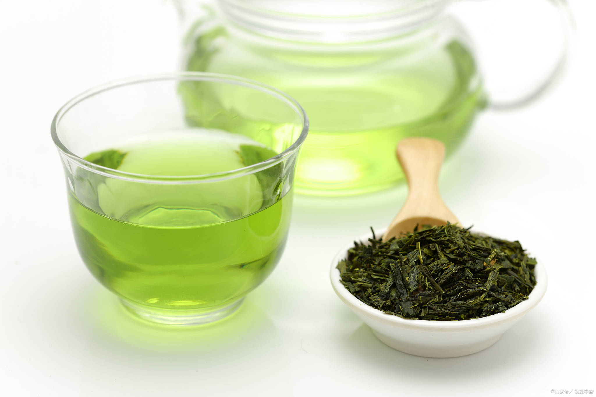 化，胃凉的人喝有助于暖胃。乌龙茶，结合绿茶和红茶的特点，属于平性。
