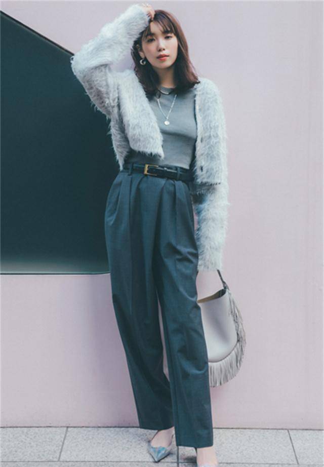 原创
            日本时尚杂志对11月份的服装进行了排名，休闲风、花呢上榜插图16