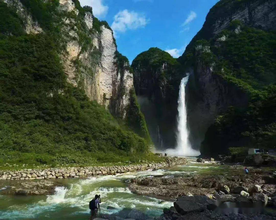 23-24|新发现绝美打卡点—"水上天门山",尖朵朵&大龙洞瀑布,挂壁公路