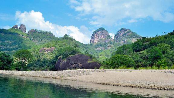 旅游胜地武夷山,到底属于福建还是江西?