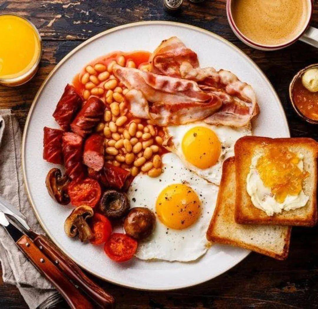 全英式早餐对于宿醉有很好的解酒功能.