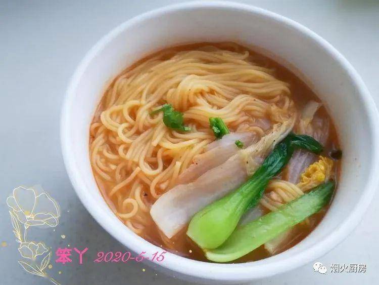 晚上可以吃玉米和面条吗 24b17dac25844bba9a8b64e0f1bed09d.jpeg