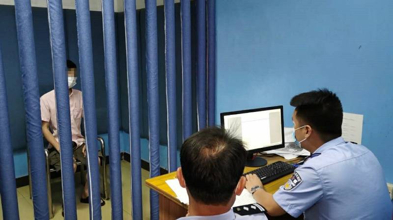 网上购买种子，室内种植大麻植株27株，中山警方