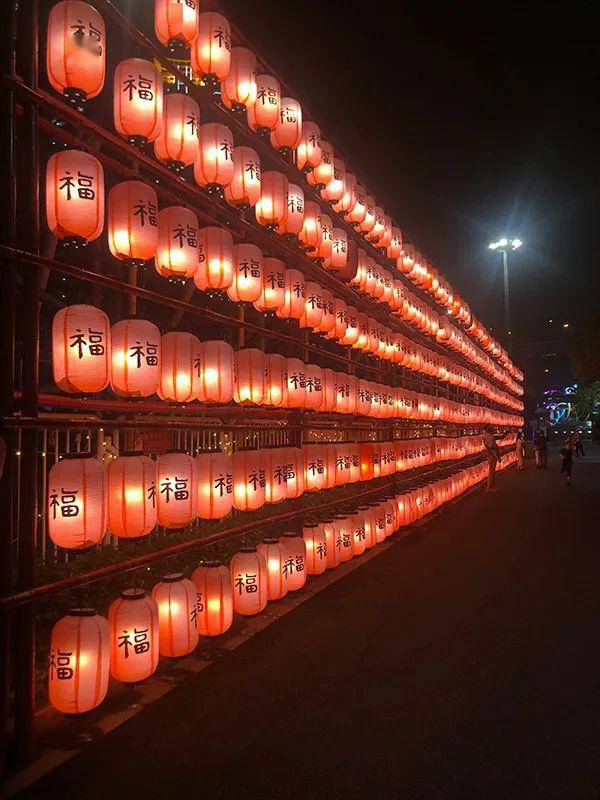 熟悉的锦江乐园夜市回来了!全线降价,然而莘莘尝试后.