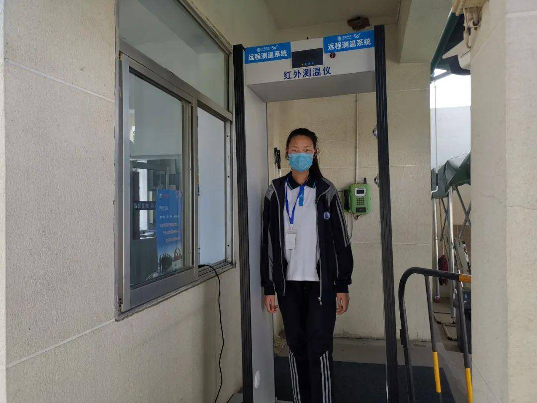 今天肥城各校区初中迎来非毕业年级学生