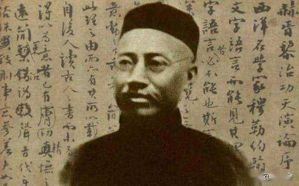1921年10月中旬的一天,胡适应邀与辜鸿铭一起吃饭.