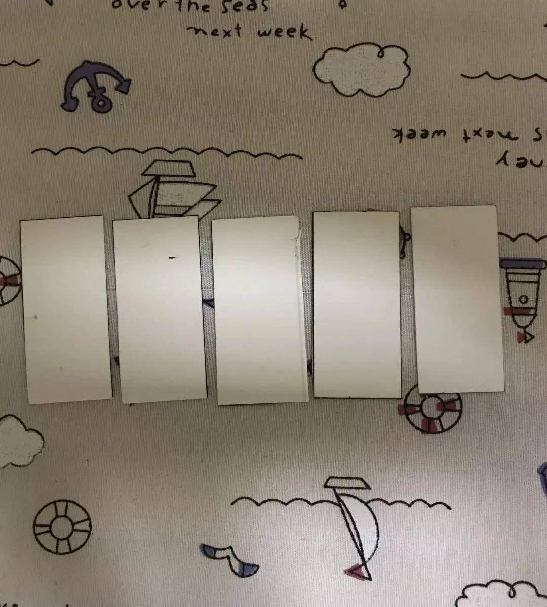 两个人中间一堵墙猜一成语_隔着一堵墙的两个人(3)